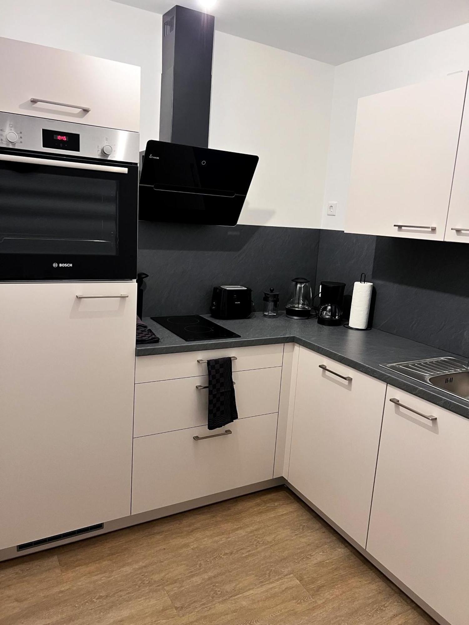 Zentrale Wohlfuehloase Mit Parkplatz Apartment Osnabrück Екстериор снимка
